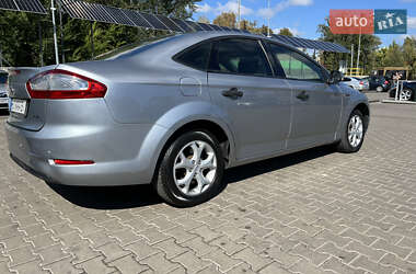 Седан Ford Mondeo 2012 в 
