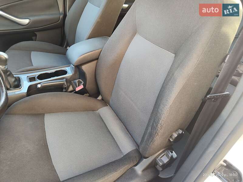 Седан Ford Mondeo 2011 в Киеве