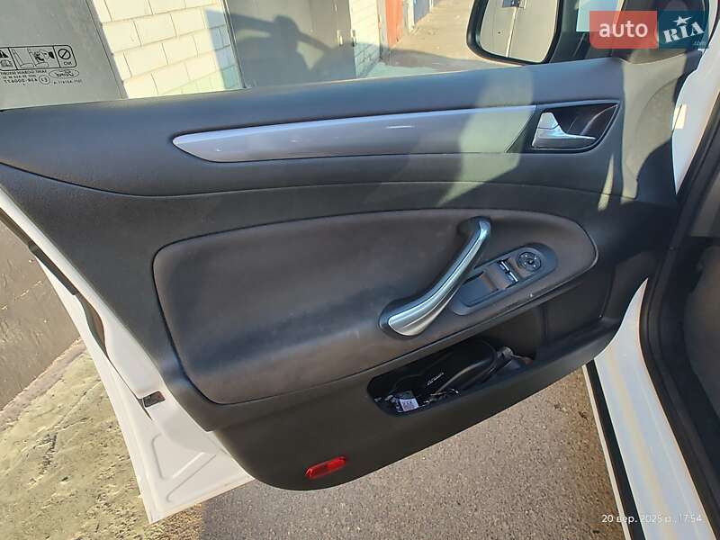 Седан Ford Mondeo 2011 в Киеве