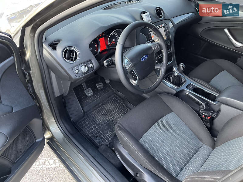 Универсал Ford Mondeo 2012 в Ивано-Франковске