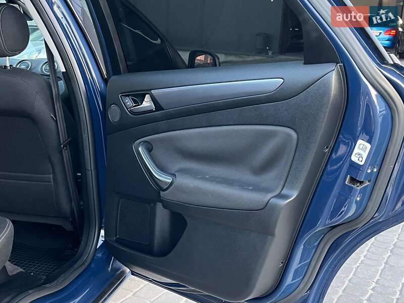 Лифтбек Ford Mondeo 2014 в Львове фото 61 Лифтбек Ford Mondeo 2014 в Львове
