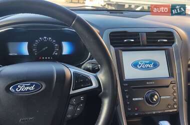 Седан Ford Mondeo 2016 в 