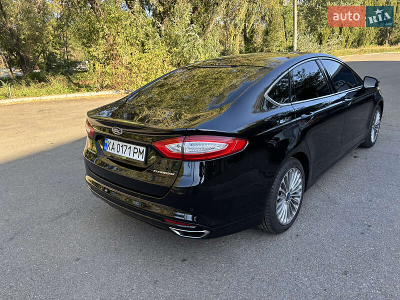 Седан Ford Mondeo 2016 в Киеве