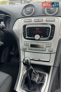Лифтбек Ford Mondeo 2009 в 