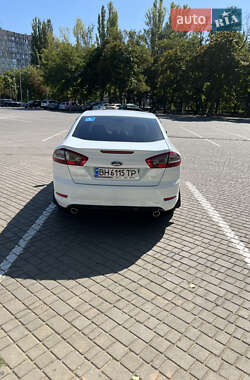 Седан Ford Mondeo 2011 в 