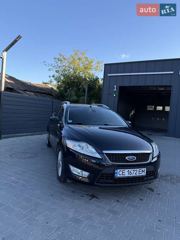 Універсал Ford Mondeo 2010 в Чернівцях
