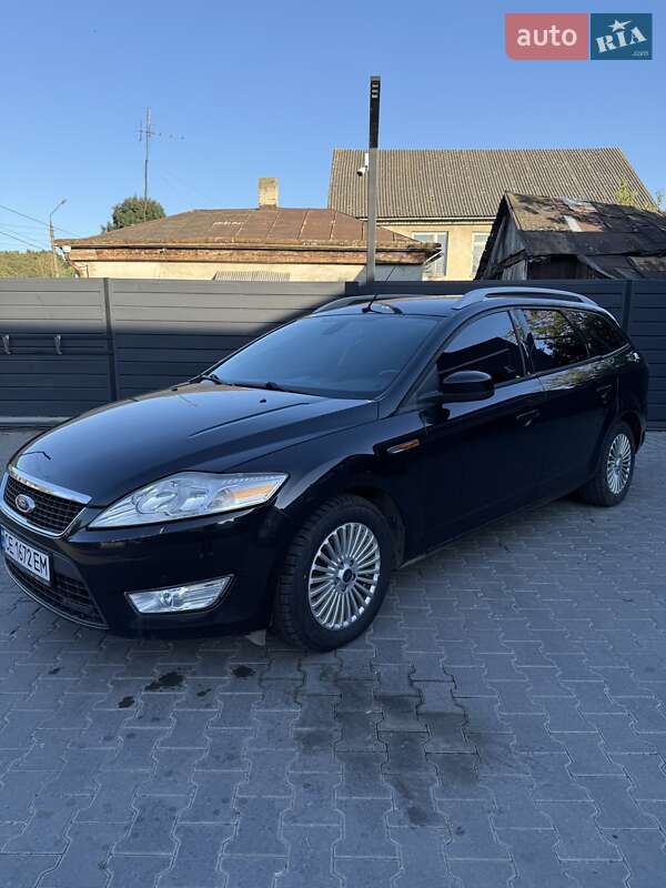 Універсал Ford Mondeo 2010 в Чернівцях