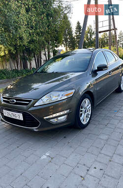Седан Ford Mondeo 2012 в 
