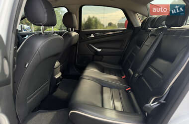 Седан Ford Mondeo 2012 в 