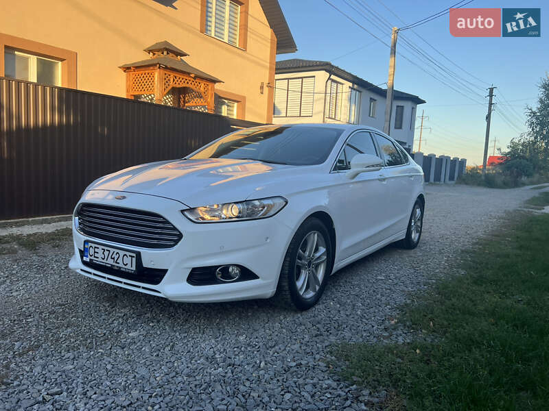 Седан Ford Mondeo 2015 в Черновцах