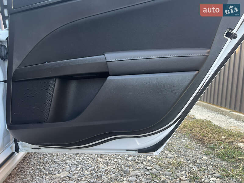 Седан Ford Mondeo 2015 в Черновцах