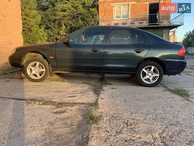 Лифтбек Ford Mondeo 1998 в Виннице