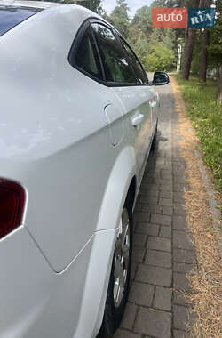 Лифтбек Ford Mondeo 2013 в 