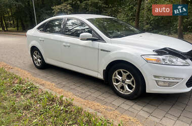 Лифтбек Ford Mondeo 2013 в 