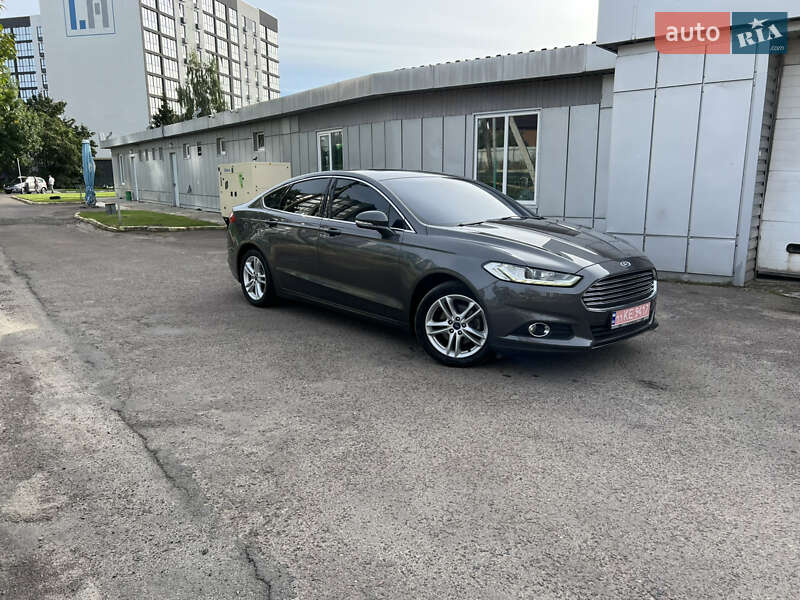 Седан Ford Mondeo 2016 в Луцке
