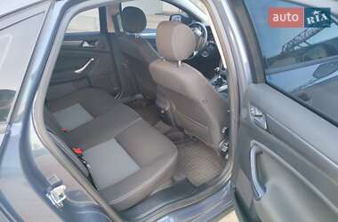Лифтбек Ford Mondeo 2013 в 