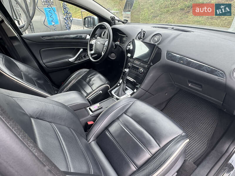 Седан Ford Mondeo 2011 в Киеве