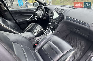 Седан Ford Mondeo 2011 в 