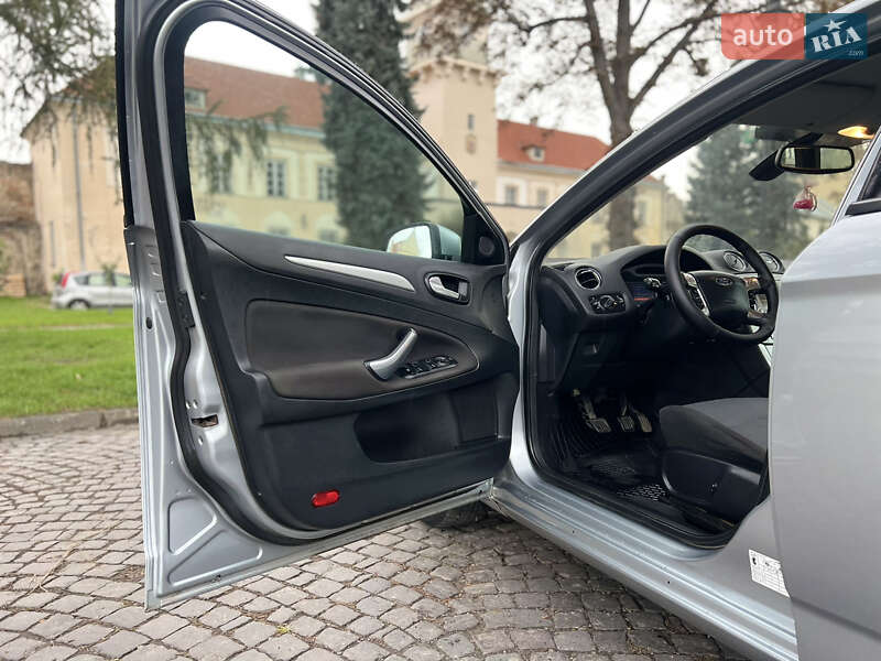 Универсал Ford Mondeo 2008 в Жовкве