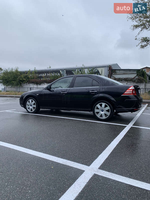 Седан Ford Mondeo 2005 в Києві