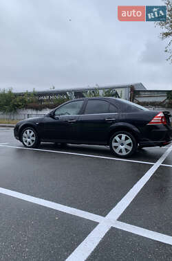 Седан Ford Mondeo 2005 в 
