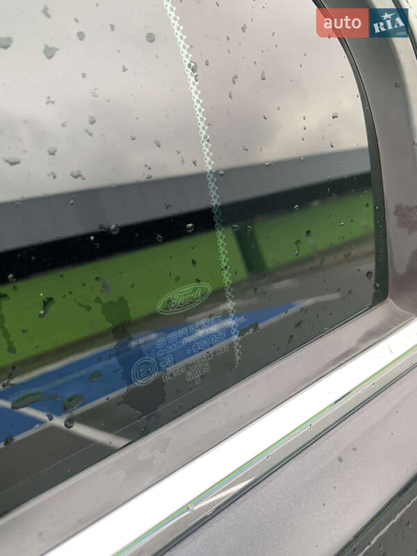 Седан Ford Mondeo 2005 в Києві