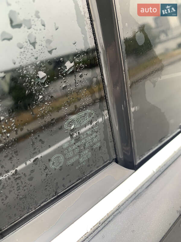 Седан Ford Mondeo 2005 в Києві