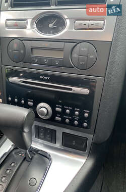 Седан Ford Mondeo 2005 в 