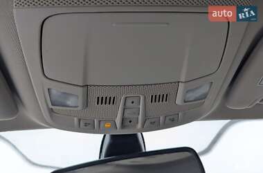 Седан Ford Mondeo 2015 в 