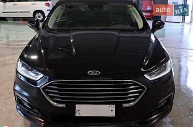 Лифтбек Ford Mondeo 2020 в Дрогобыче