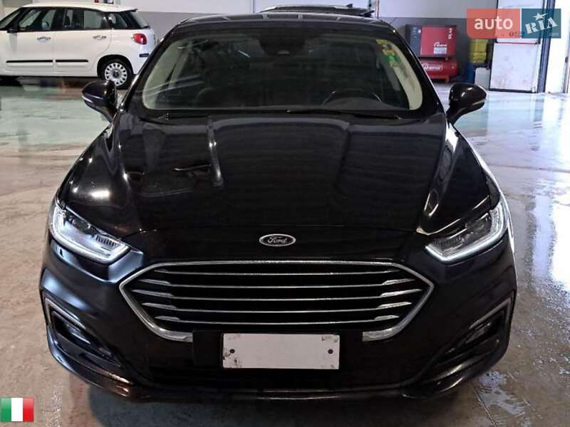 Лифтбек Ford Mondeo 2020 в 
