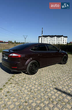 Седан Ford Mondeo 2010 в Луцке