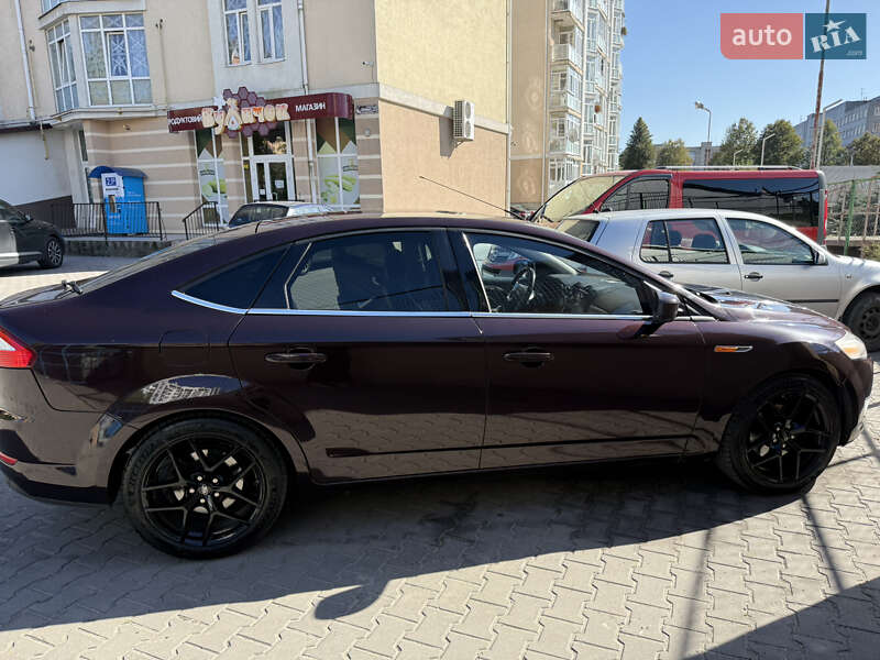 Седан Ford Mondeo 2010 в Луцке