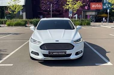 Седан Ford Mondeo 2015 в 