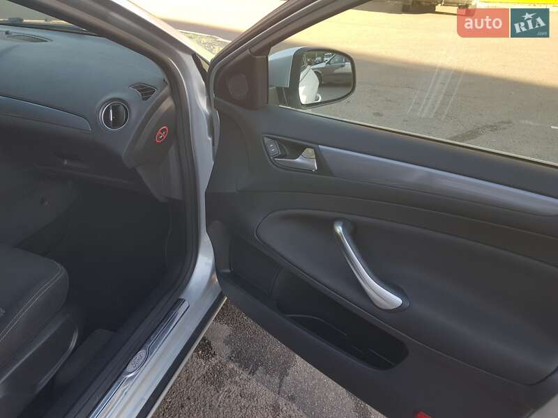 Универсал Ford Mondeo 2013 в Ровно