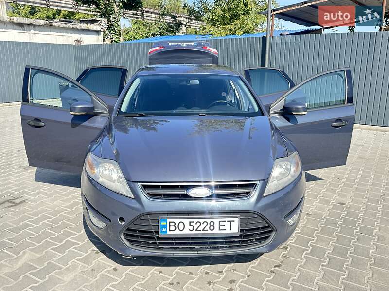 Седан Ford Mondeo 2011 в Тернополі