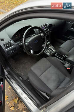 Лифтбек Ford Mondeo 2006 в 