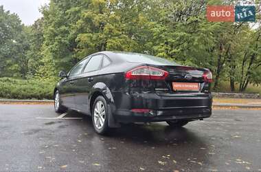 Седан Ford Mondeo 2012 в  фото 7 Седан Ford Mondeo 2012 в