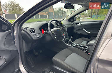 Седан Ford Mondeo 2011 в 
