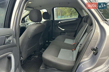 Седан Ford Mondeo 2011 в 