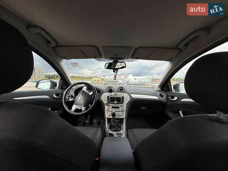 Лифтбек Ford Mondeo 2007 в Киеве