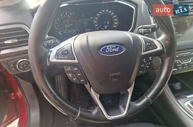 Седан Ford Mondeo 2016 в 