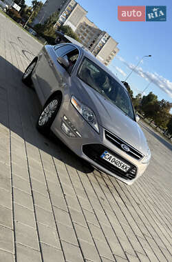 Седан Ford Mondeo 2012 в Черкасах
