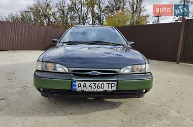 Седан Ford Mondeo 1993 в 