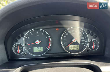 Седан Ford Mondeo 2004 в  фото 5 Седан Ford Mondeo 2004 в