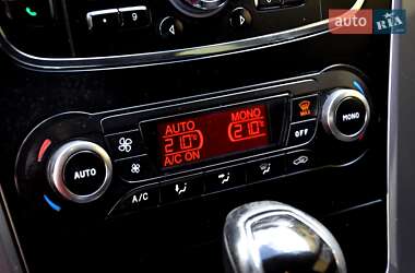 Седан Ford Mondeo 2011 в 