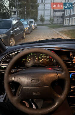 Ліфтбек Ford Mondeo 1997 в 