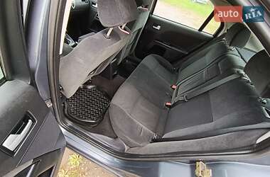 Лифтбек Ford Mondeo 2002 в  фото 17 Лифтбек Ford Mondeo 2002 в
