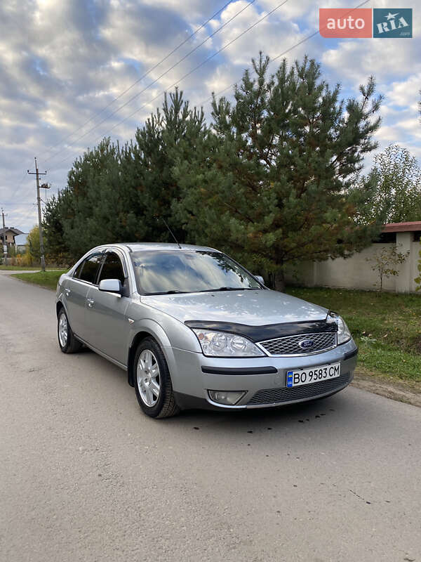 Лифтбек Ford Mondeo 2006 в 