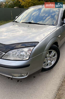 Лифтбек Ford Mondeo 2006 в 